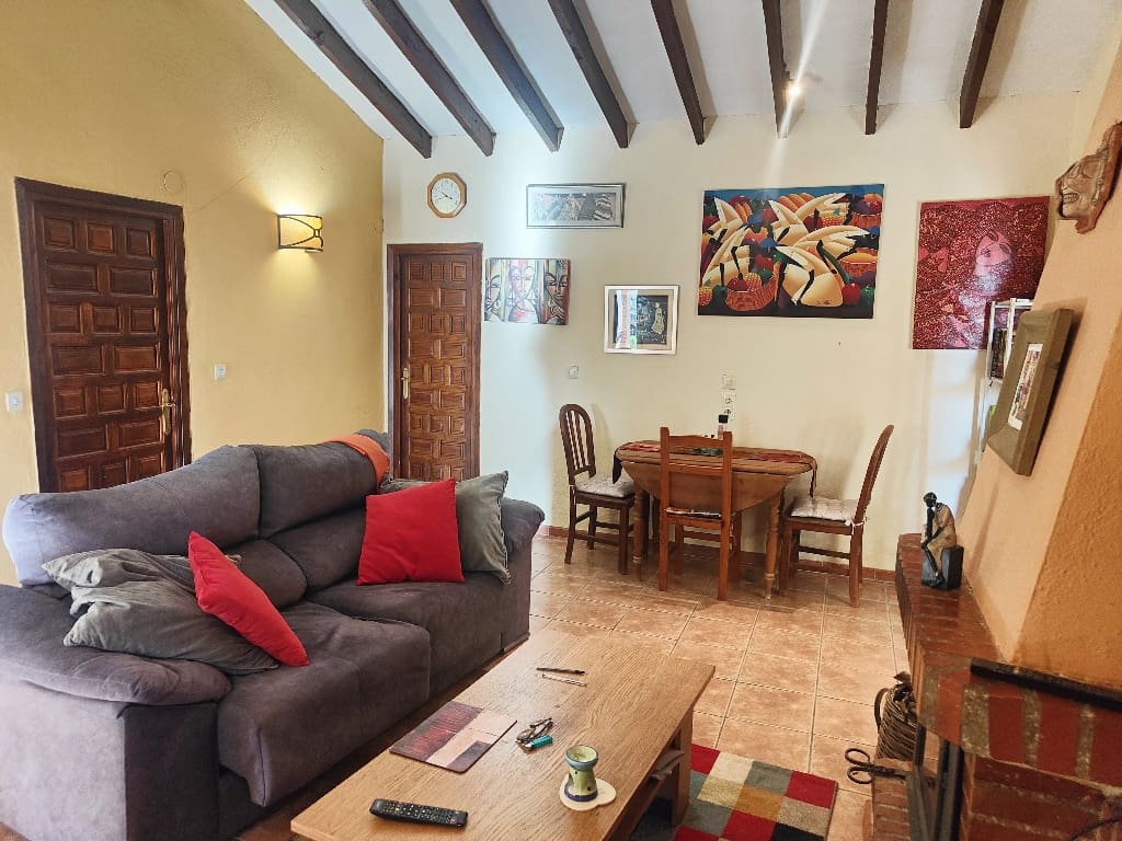 3 bedroom Villa for sale in Nerja with pool garage - € 370,000 (Ref: 8610369)