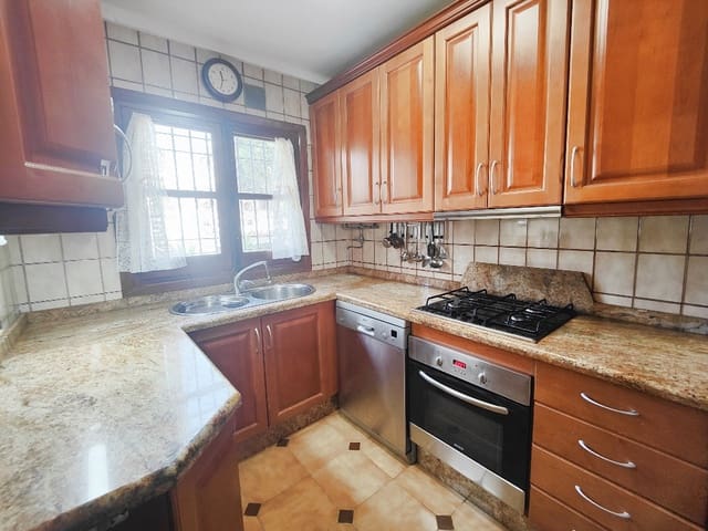 4 quarto Casa em Banda para venda em Nerja - 399 000 € (Ref: 8612308)