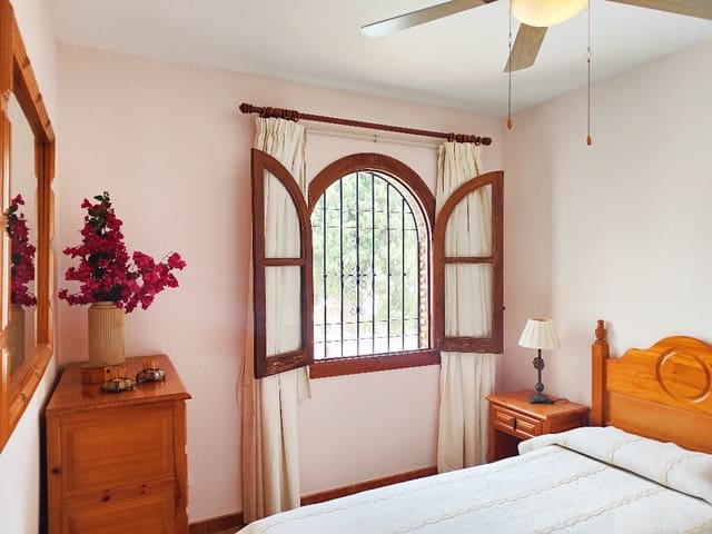 4 quarto Casa em Banda para venda em Nerja - 399 000 € (Ref: 8612308)