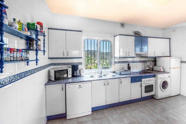 2 soveværelse Finca/Landehus til leje i Torrox med swimmingpool - € 1.100 (Ref: 8624799)