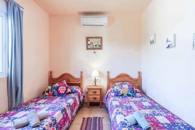 2 makuuhuone Maalaistalo vuokrattavana paikassa Torrox mukana uima-altaan - 1 100 € (Ref: 8624799)