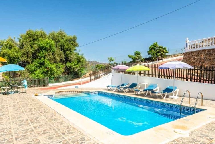 2 soveværelse Finca/Landehus til leje i Torrox med swimmingpool - € 1.100 (Ref: 8624799)