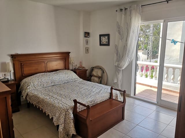 3 quarto Moradia para venda em Torrox-Costa, Torrox com piscina garagem - 450 000 € (Ref: 8675532)