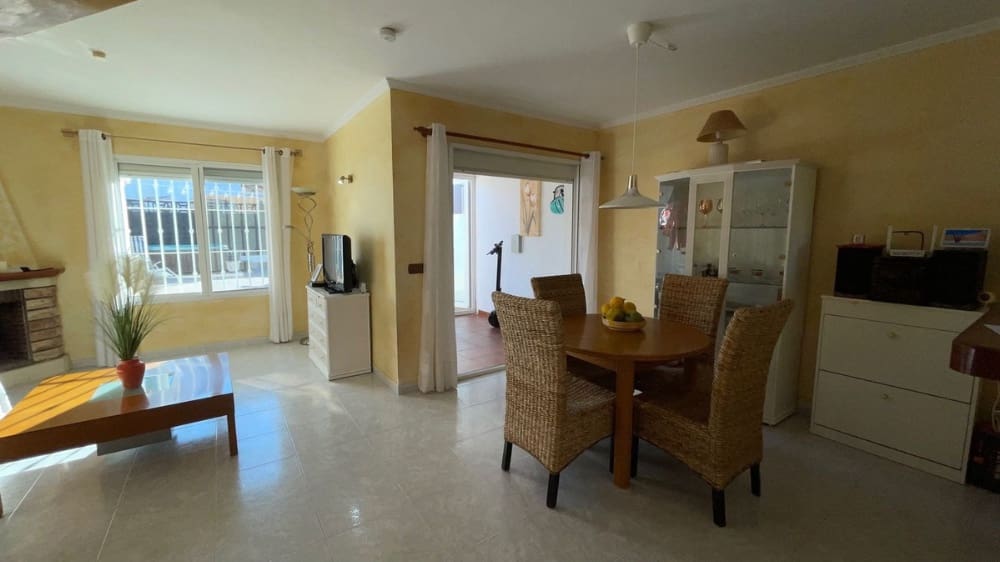 3 soveværelse Byhus til salg i Torrox-Costa med garage - € 360.000 (Ref: 8675535)