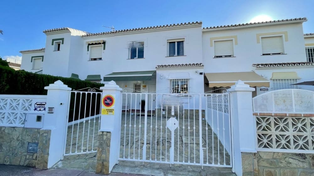 3 soveværelse Byhus til salg i Torrox-Costa med garage - € 360.000 (Ref: 8675535)