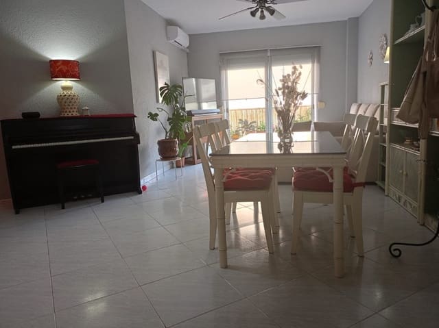 Apartamento de 3 habitaciones en Nerja en venta - 302.000 € (Ref: 8723655)