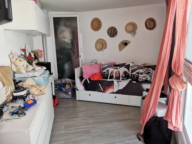 Apartamento de 2 habitaciones en Torrox-Costa, Torrox en venta con piscina - 259.000 € (Ref: 8755198)