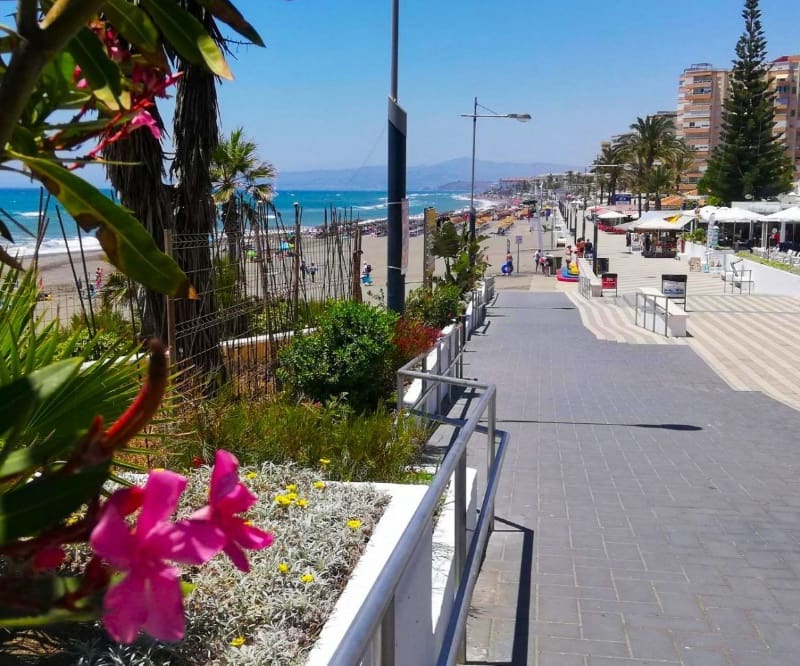 2 bedroom Apartment for sale in Torrox-Costa with pool - € 259,000 (Ref: 8755198)