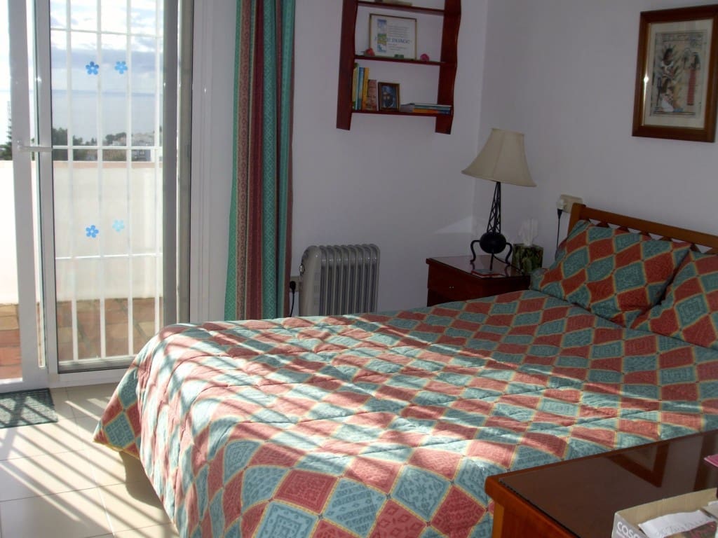 2 quarto Casa em Banda para venda em Nerja com piscina - 300 000 € (Ref: 8887528)