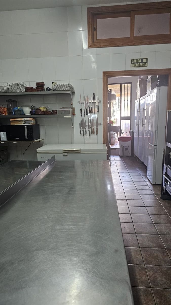 Restaurant/Bar til salgs i Nerja - € 150 000 (Ref: 8932261)