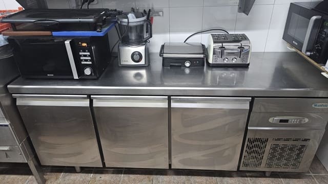 Restaurant/Bar til salgs i Nerja - € 150 000 (Ref: 8932261)