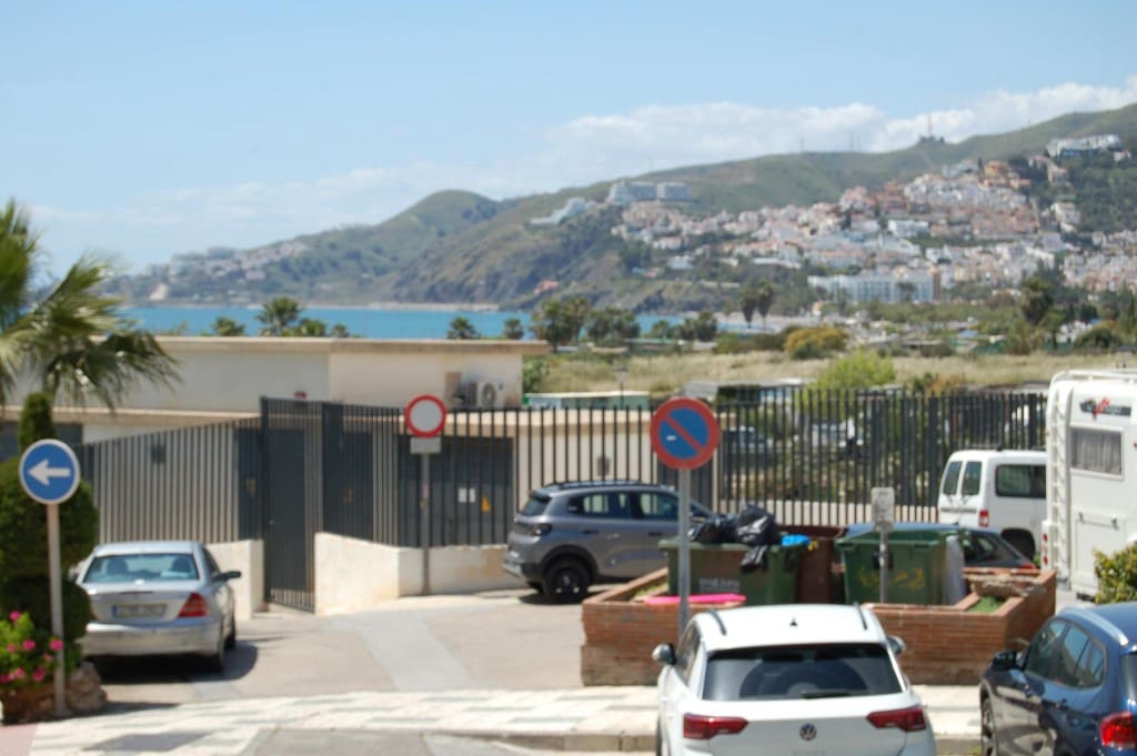 2 bedroom Apartment for sale in Nerja - € 285,000 (Ref: 8936661)