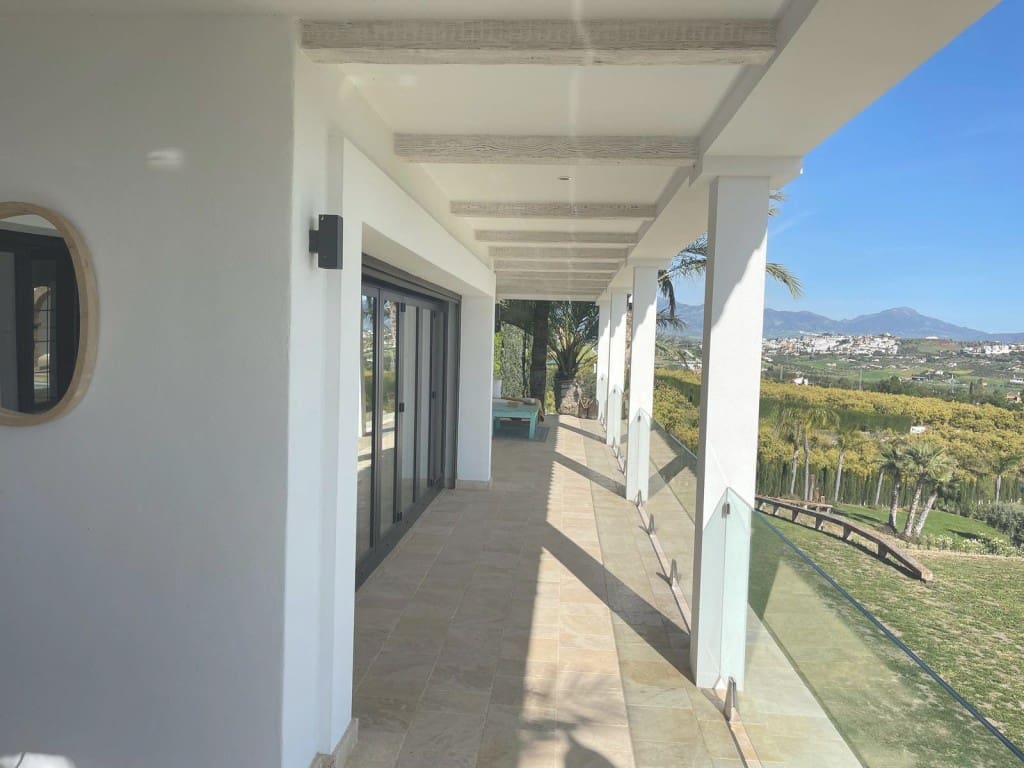 6 soveværelse Villa til salg i Coin med swimmingpool garage - € 2.875.000 (Ref: 8950130)