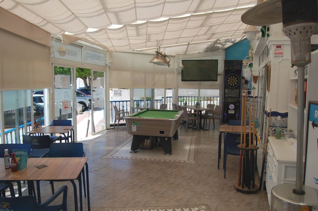 10 soveværelse Restaurant/Bar til salg i Nerja - € 110.000 (Ref: 9023015)