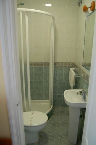 10 slaapkamer Restaurant/bar te koop in Nerja - € 110.000 (Ref: 9023015)