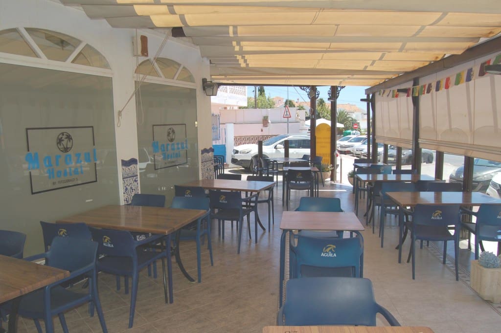 10 soveværelse Restaurant/Bar til salg i Nerja - € 110.000 (Ref: 9023015)