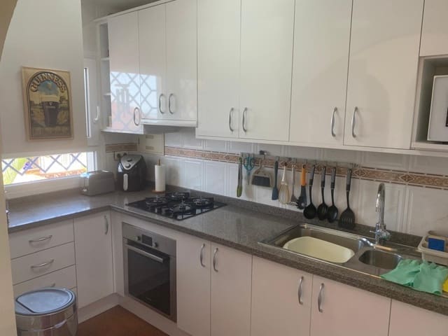 2 makuuhuone Omakotitalo myytävänä paikassa Nerja mukana uima-altaan - 359 000 € (Ref: 9029218)