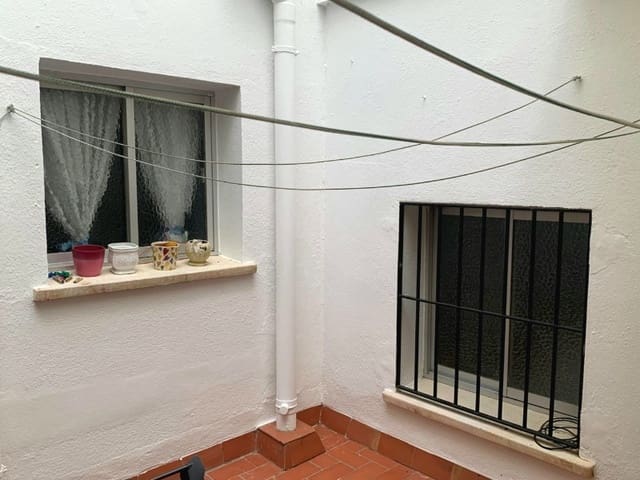 4 bedroom Apartment for sale in Torrox - € 225,000 (Ref: 9034362)