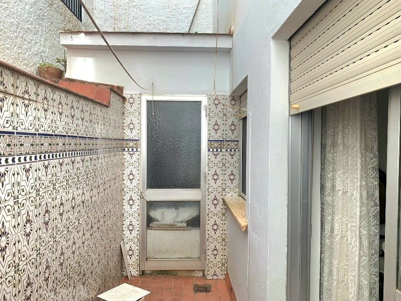 4 bedroom Apartment for sale in Torrox - € 225,000 (Ref: 9034362)