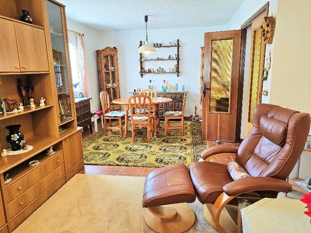 3 bedroom Apartment for sale in Torrox-Costa, Torrox with pool - € 319,900 (Ref: 9042108)