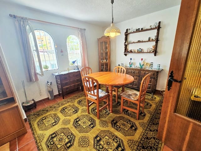 3 bedroom Apartment for sale in Torrox-Costa, Torrox with pool - € 319,900 (Ref: 9042108)