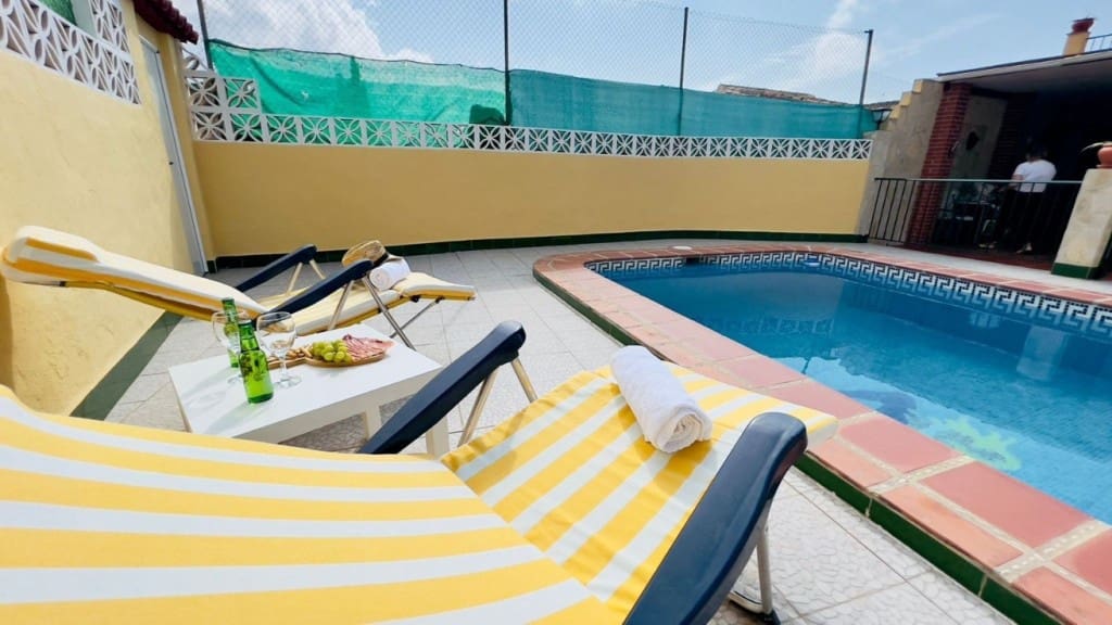 2 soverom Finca/Herregård til salgs i Torrox med svømmebasseng - € 260 000 (Ref: 9057452)