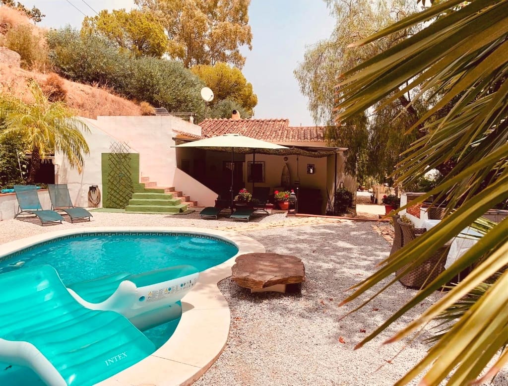 3 makuuhuone Maalaistalo myytävänä paikassa Torrox mukana uima-altaan 
autotalli - 425 000 € (Ref: 9062231)