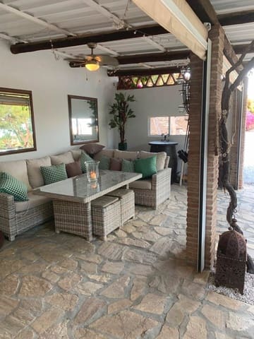 3 makuuhuone Maalaistalo myytävänä paikassa Torrox mukana uima-altaan 
autotalli - 425 000 € (Ref: 9062231)