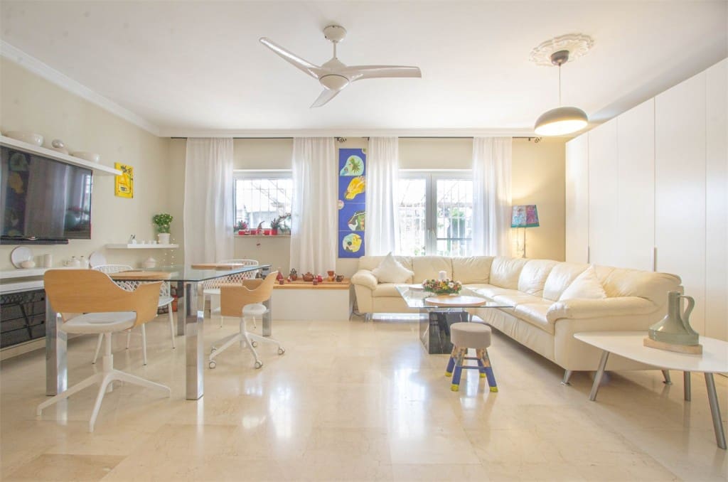 3 bedroom Villa for sale in Nerja with pool garage - € 695,000 (Ref: 9065044)