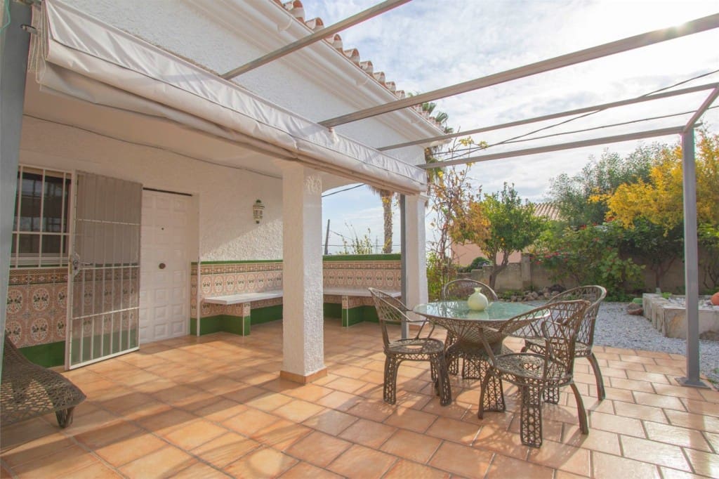 3 bedroom Villa for sale in Nerja with pool garage - € 695,000 (Ref: 9065044)