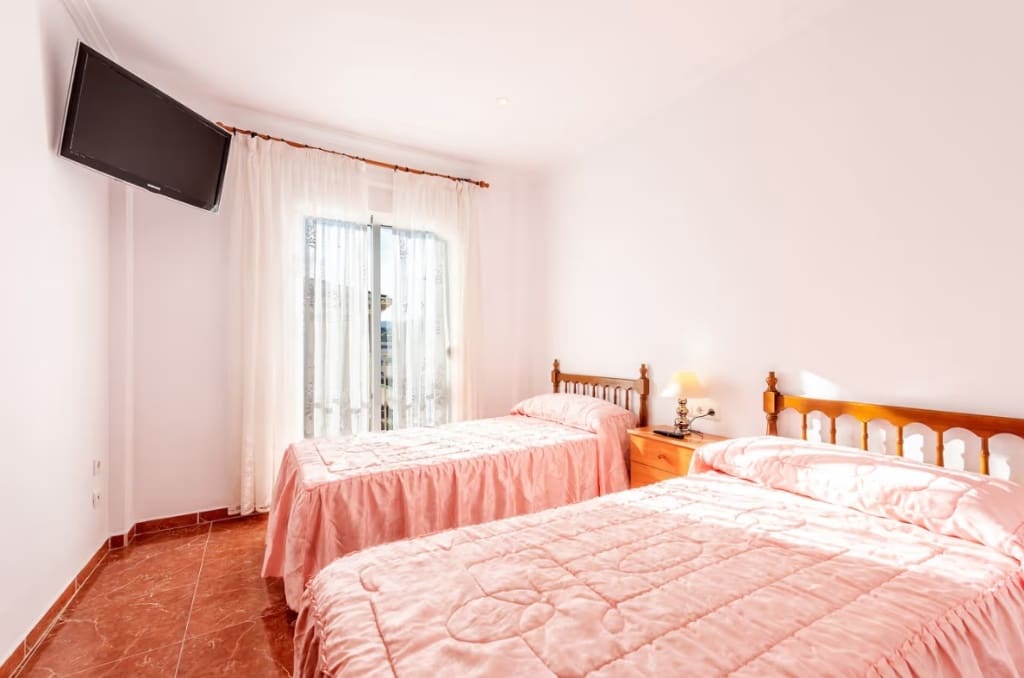 3 soveværelse Byhus til leje i Nerja med swimmingpool - € 1.200 (Ref: 9081404)