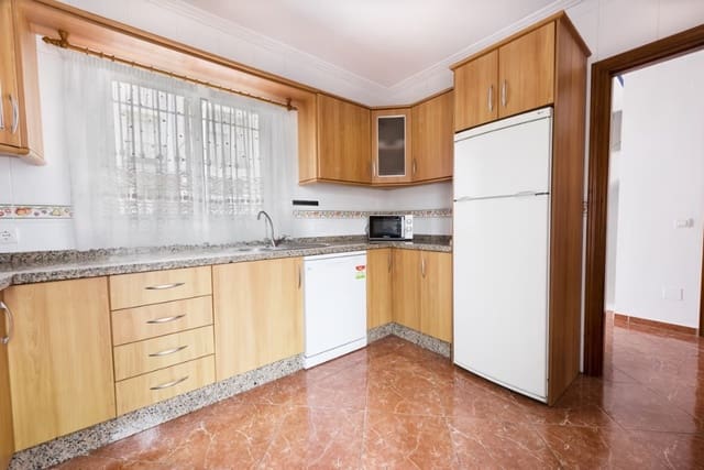 3 soveværelse Byhus til leje i Nerja med swimmingpool - € 1.200 (Ref: 9081404)