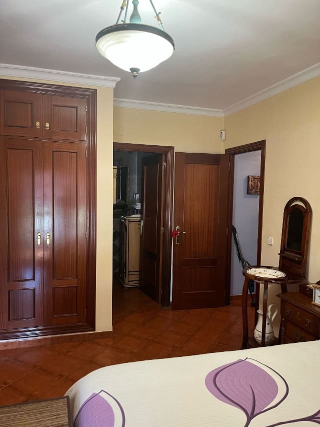 6 soverom Villa til salgs i La Cala del Moral med svømmebasseng - € 765 000 (Ref: 9112223)