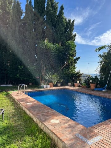 6 soveværelse Villa til salg i La Cala del Moral, Rincón de la Victoria med swimmingpool - € 765.000 (Ref: 9112223)