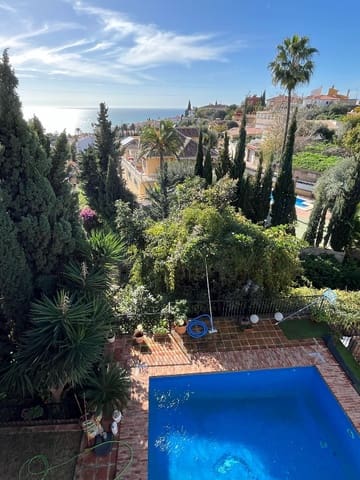 6 soveværelse Villa til salg i La Cala del Moral, Rincón de la Victoria med swimmingpool - € 765.000 (Ref: 9112223)