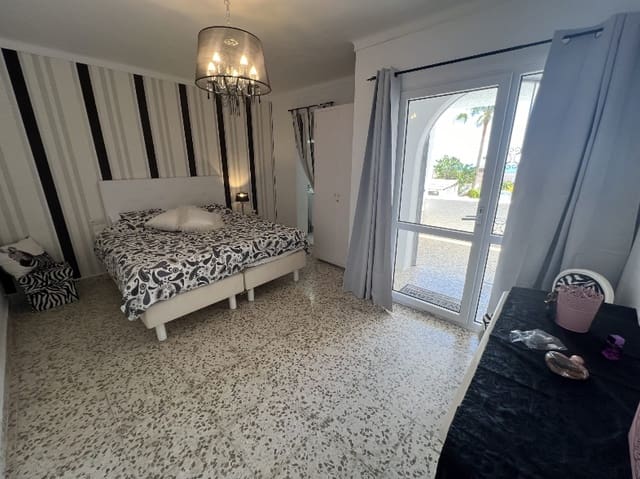 2 slaapkamer Huis voor vakantieverhuur in Nerja - € 1.680 (Ref: 9118624)
