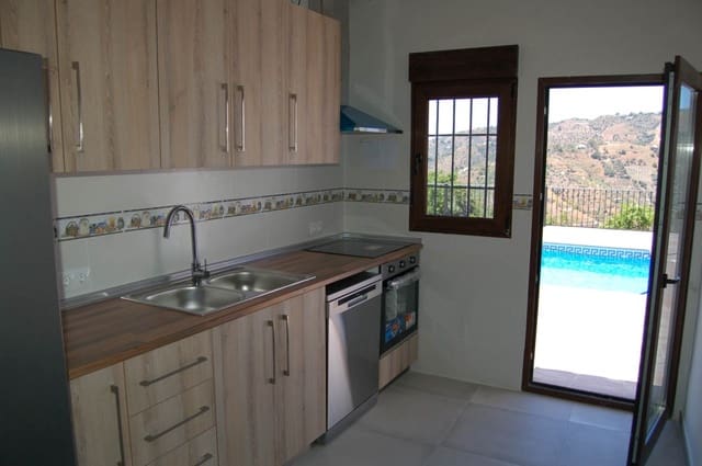 5 bedroom Finca/Country House for rent in Frigiliana with pool - € 2,500 (Ref: 9134126)
