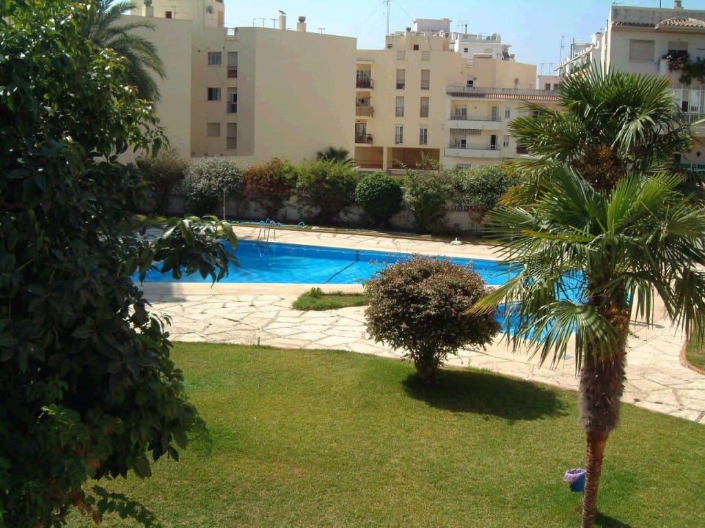 1 quarto Apartamento para venda em Nerja com piscina - 200 000 € (Ref: 9173357)