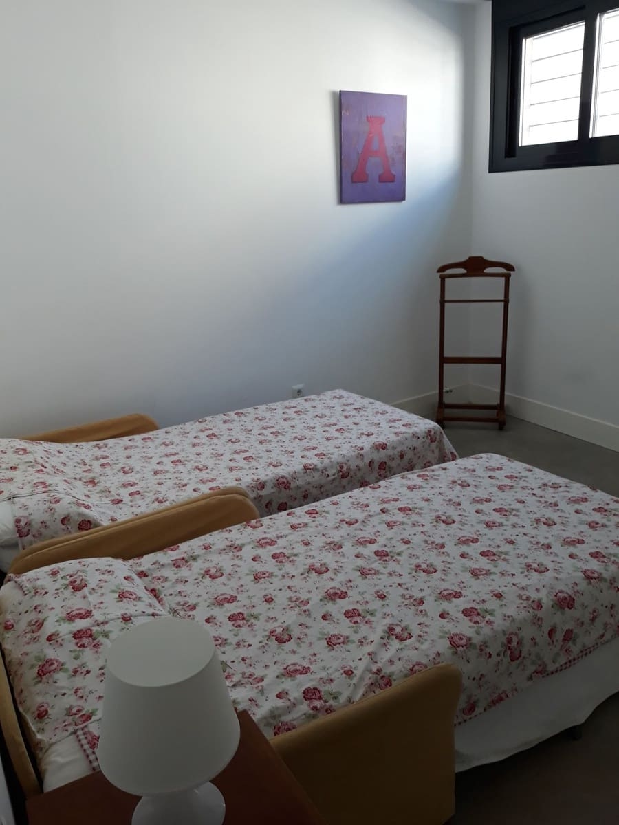 5 slaapkamer Villa te huur in Nerja met zwembad garage - € 2.000 (Ref: 9195448)