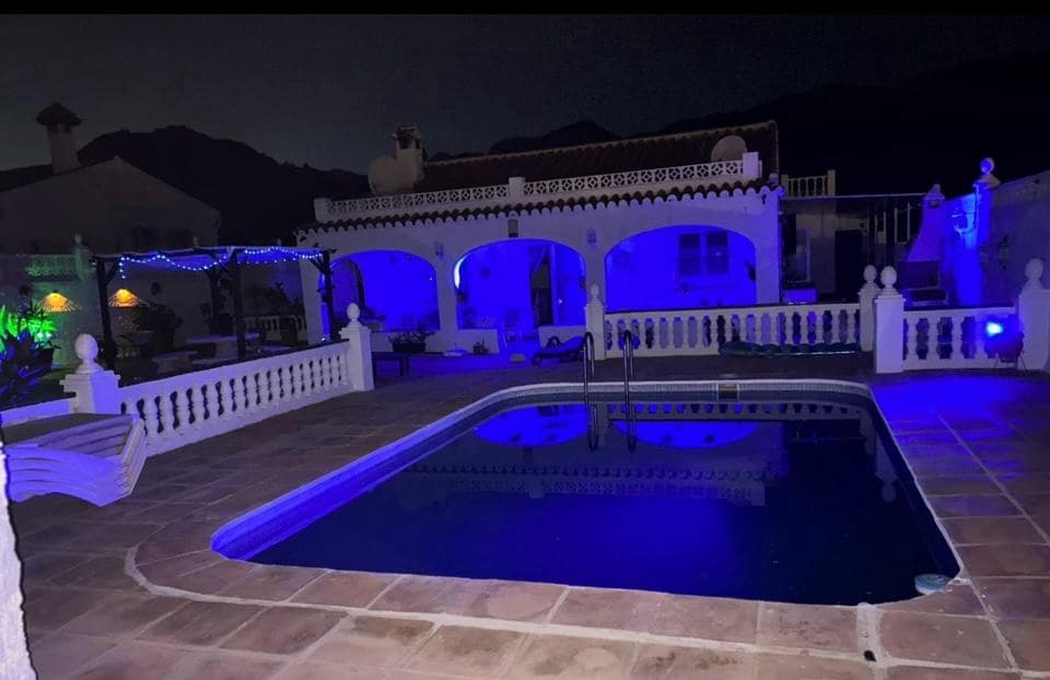 4 soveværelse Finca/Landehus til salg i Frigiliana med swimmingpool - € 370.000 (Ref: 9208240)