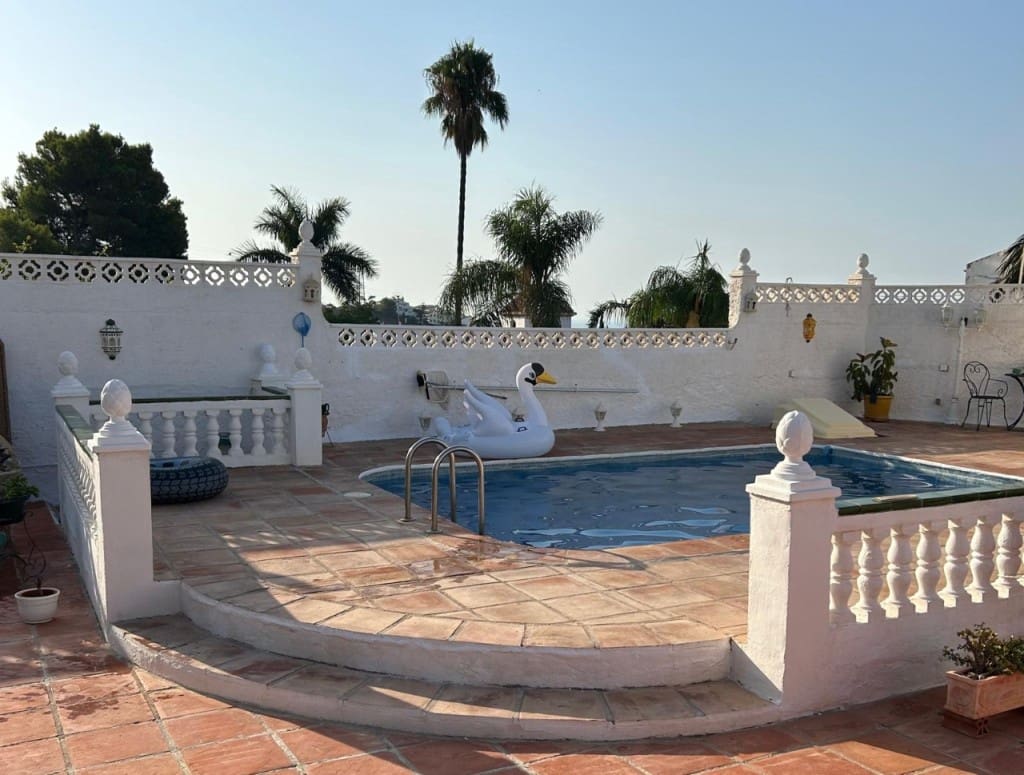 4 soveværelse Finca/Landehus til salg i Frigiliana med swimmingpool - € 370.000 (Ref: 9208240)