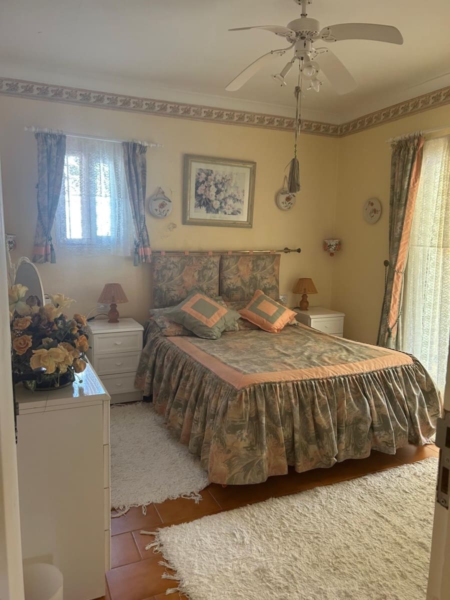 4 soveværelse Finca/Landehus til salg i Frigiliana med swimmingpool - € 370.000 (Ref: 9208240)