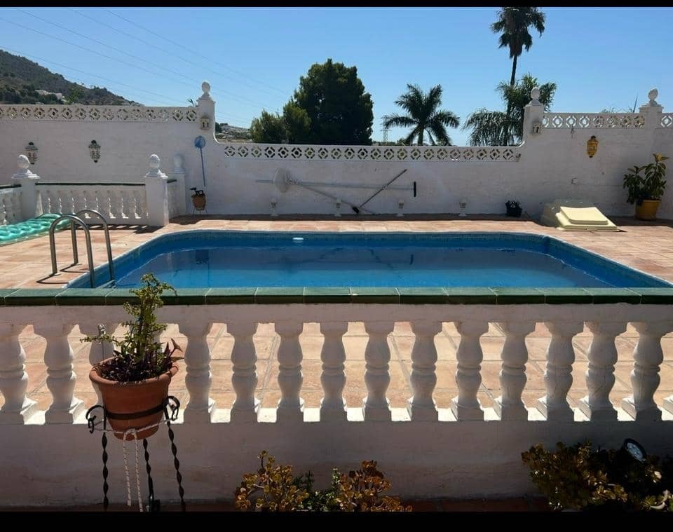 4 soveværelse Finca/Landehus til salg i Frigiliana med swimmingpool - € 370.000 (Ref: 9208240)