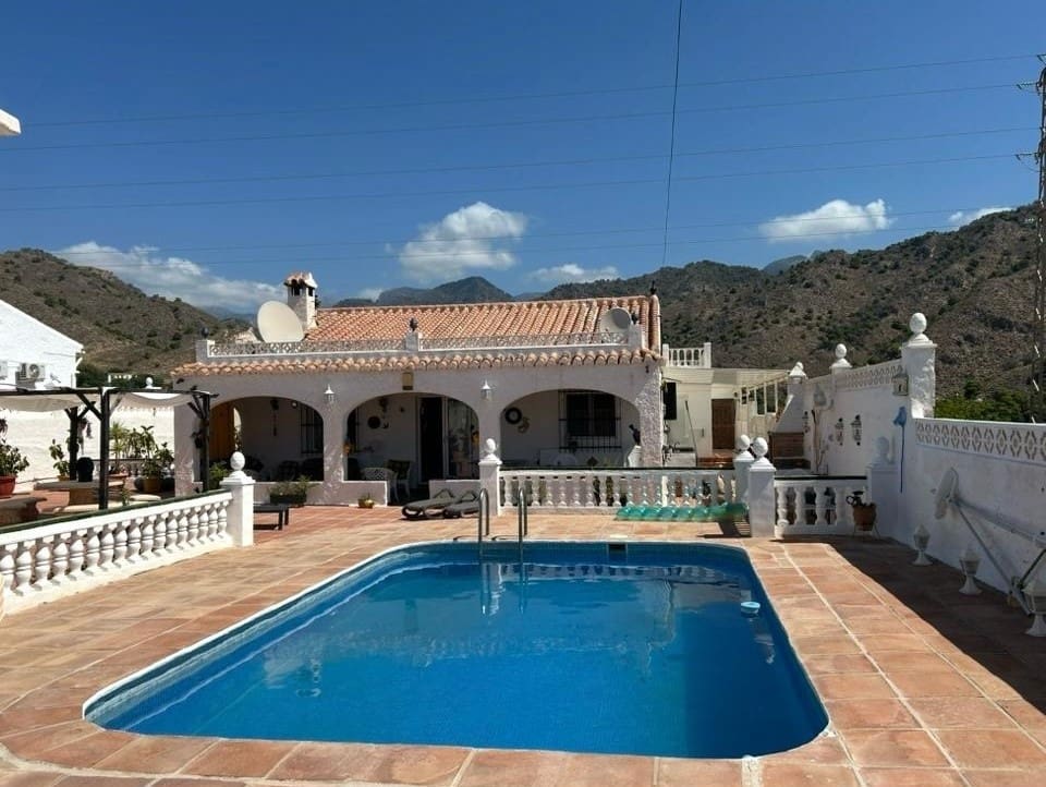 4 soveværelse Finca/Landehus til salg i Frigiliana med swimmingpool - € 370.000 (Ref: 9208240)