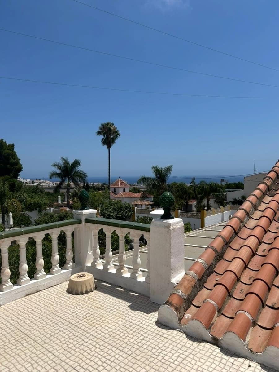 4 soveværelse Finca/Landehus til salg i Frigiliana med swimmingpool - € 370.000 (Ref: 9208240)