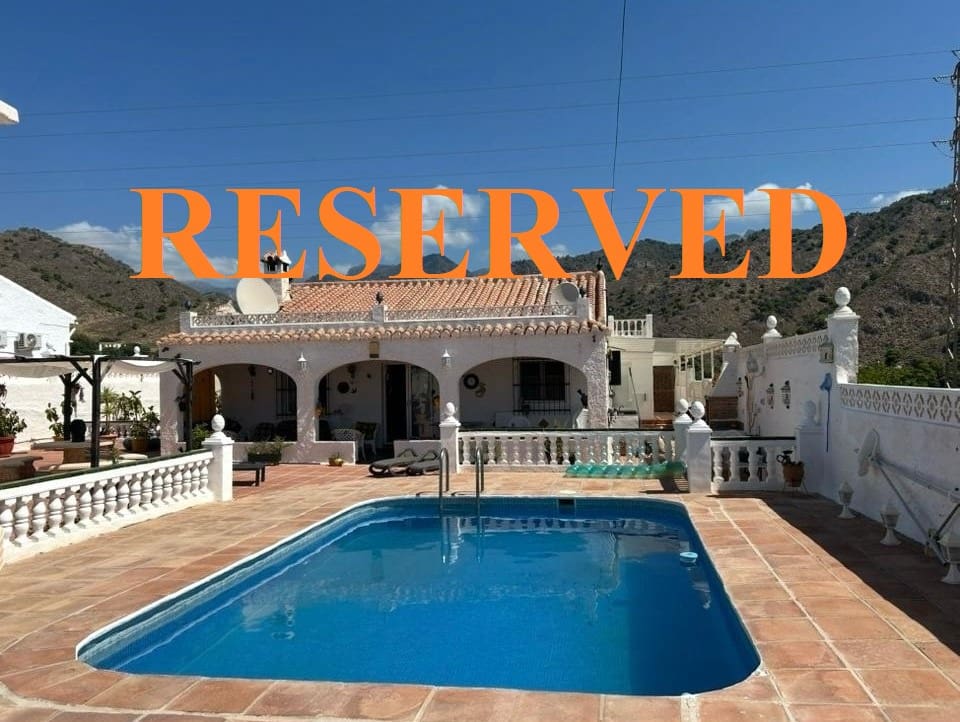 4 soveværelse Finca/Landehus til salg i Frigiliana med swimmingpool garage - € 335.000 (Ref: 9208240)