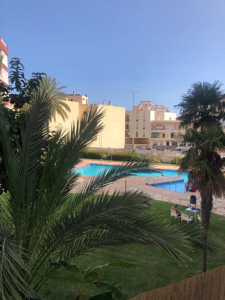 Studio til leie i Nerja med svømmebasseng - € 700 (Ref: 9217704)