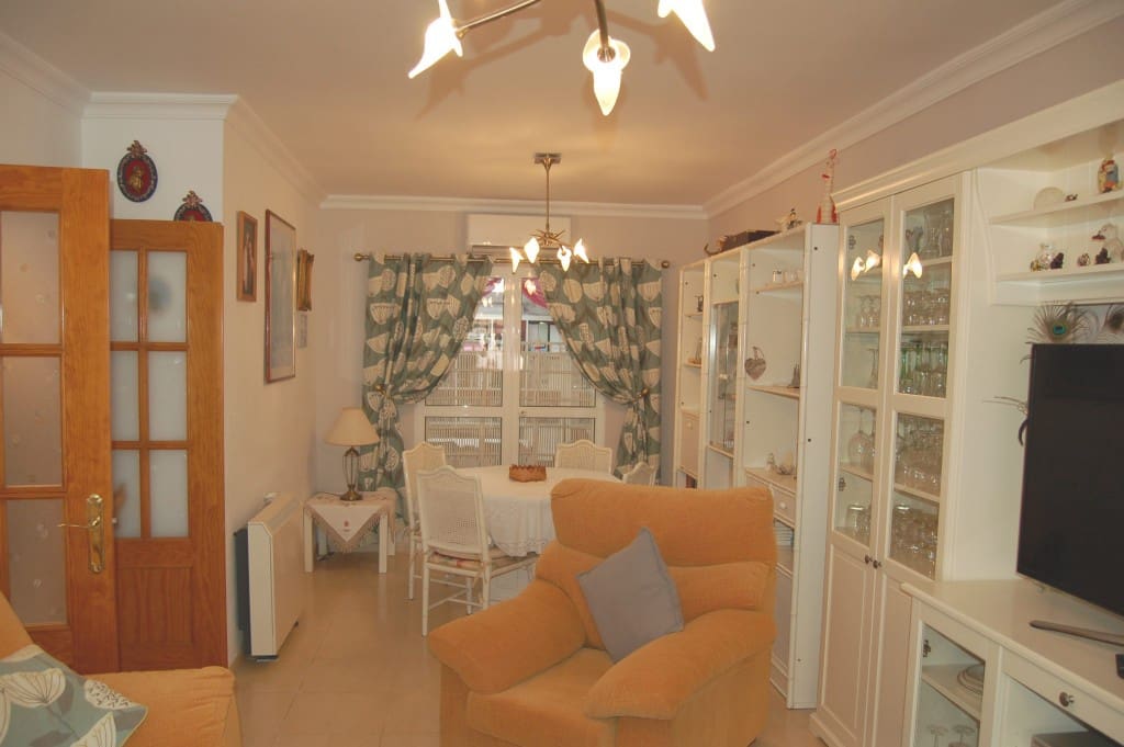 4 sypialnia Willa na sprzedaż w Nerja z basenem - 365 000 € (Ref: 9236387)