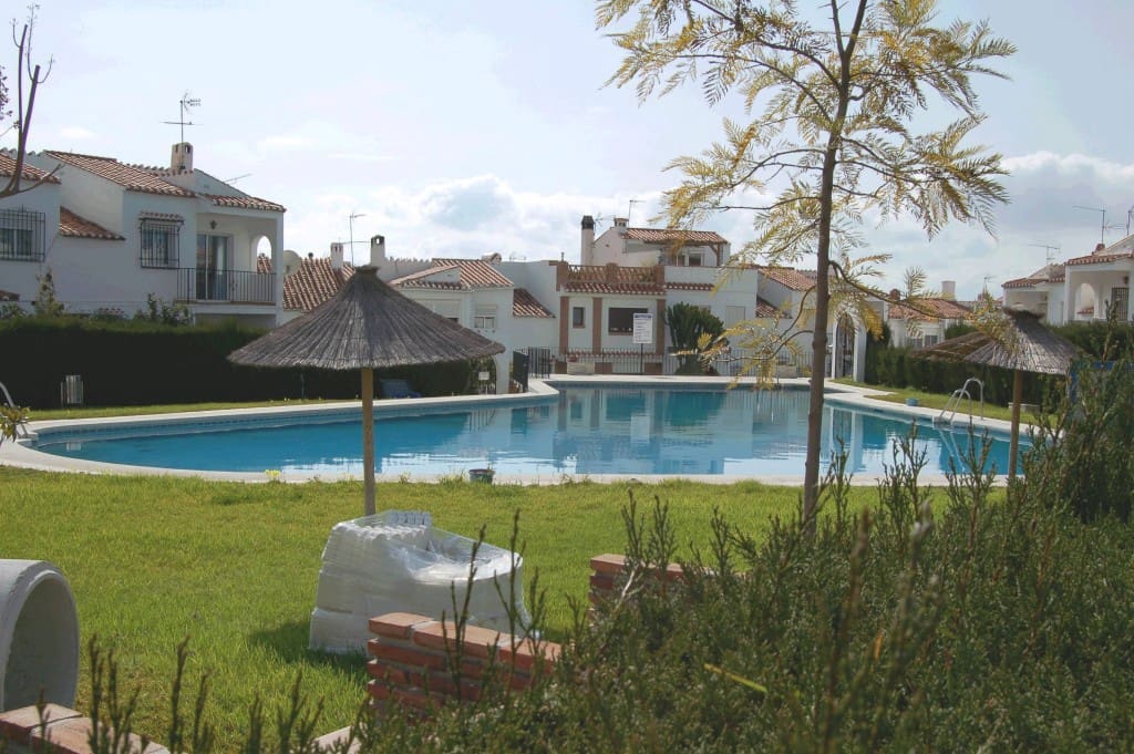 4 sypialnia Willa na sprzedaż w Nerja z basenem - 365 000 € (Ref: 9236387)