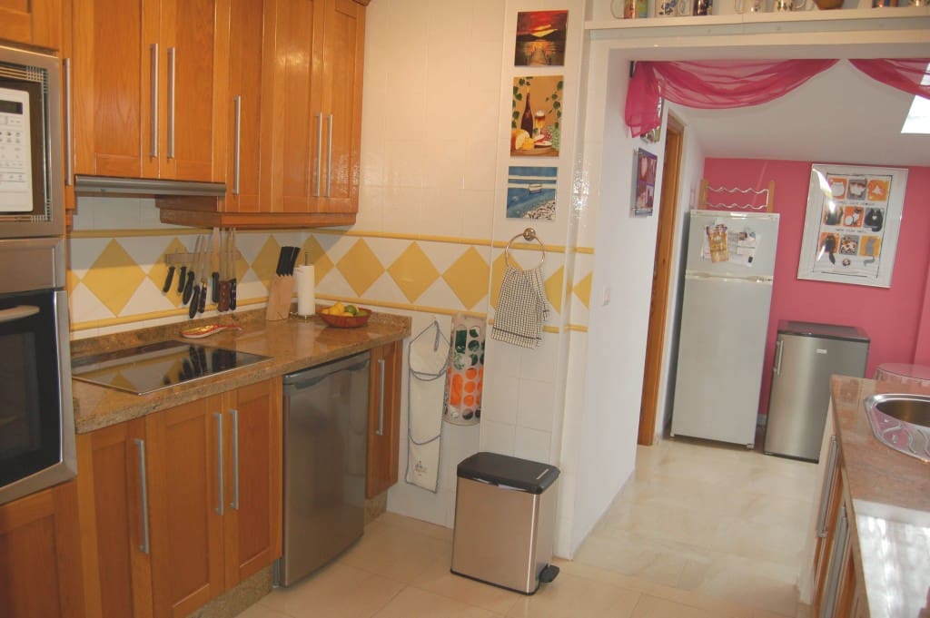 4 sypialnia Willa na sprzedaż w Nerja z basenem - 365 000 € (Ref: 9236387)